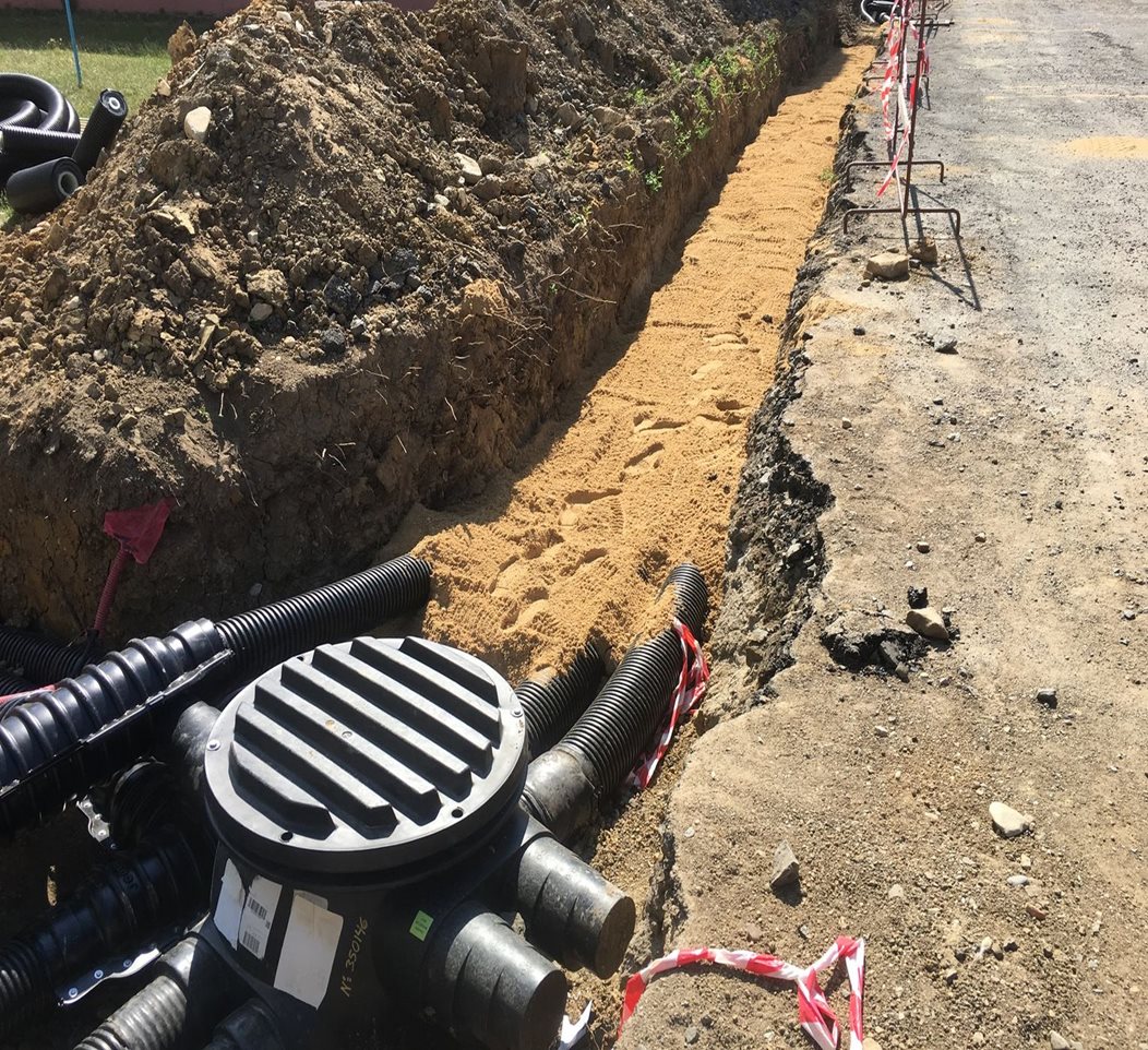 Reconstruction of heat and hot water distribution with circulation in the housing estate in Zákupy