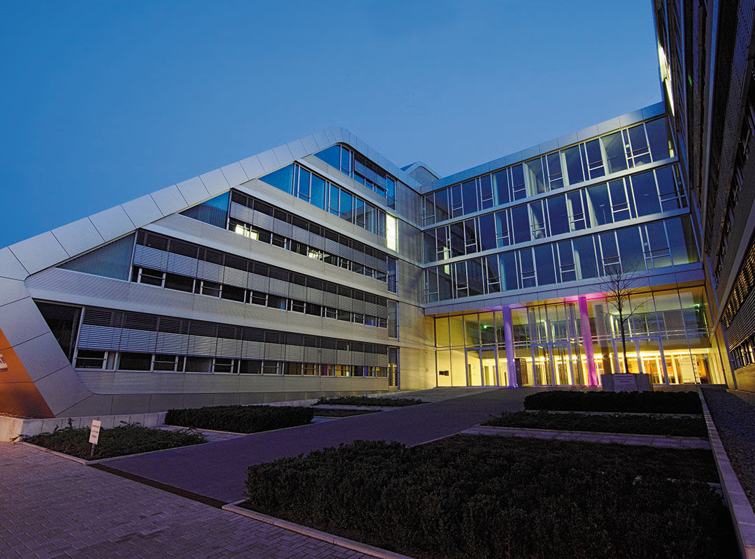 uponor gebäudeinstallation bürogebäude