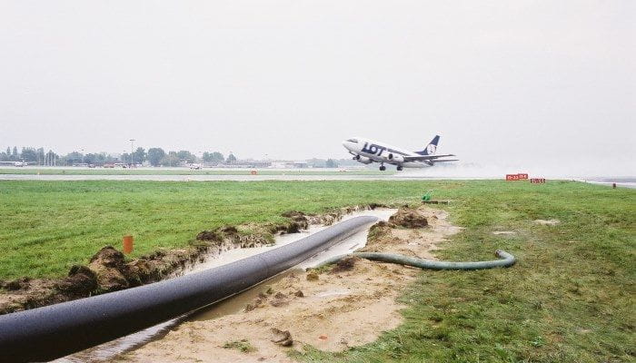 Renovation pipeline WehoPipe Okecie airport Uponor Infra